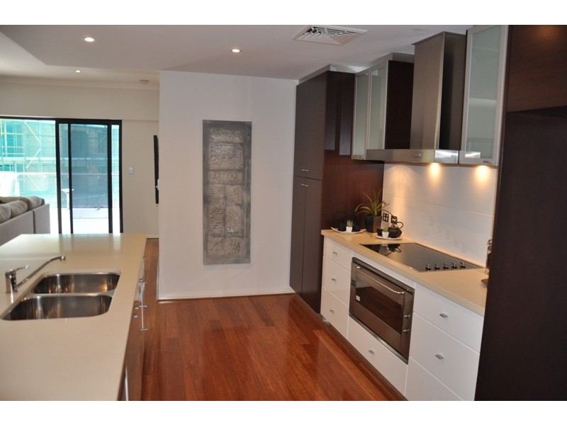 4/18 Cannaregio Sq, Mandurah WA 6210