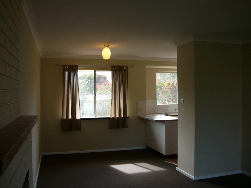 32 Service Street, Mandurah WA 6210