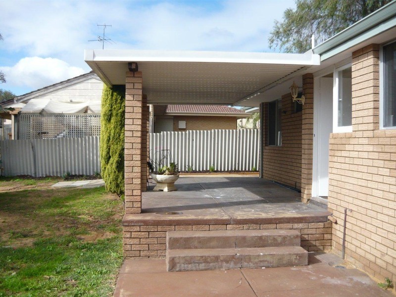32 Service Street, Mandurah WA 6210