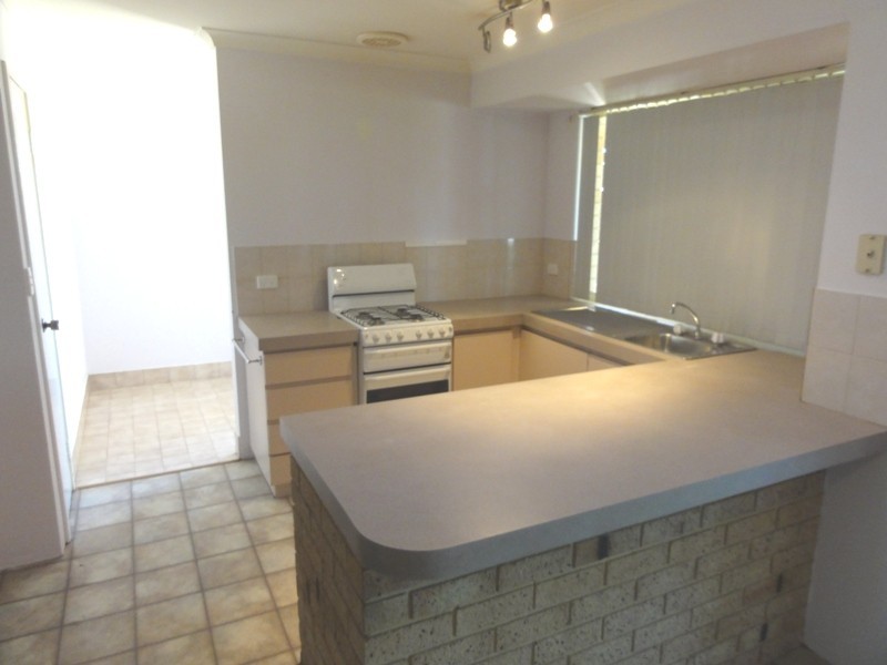 2 /8 Waterfall Cove, Greenfields WA 6210