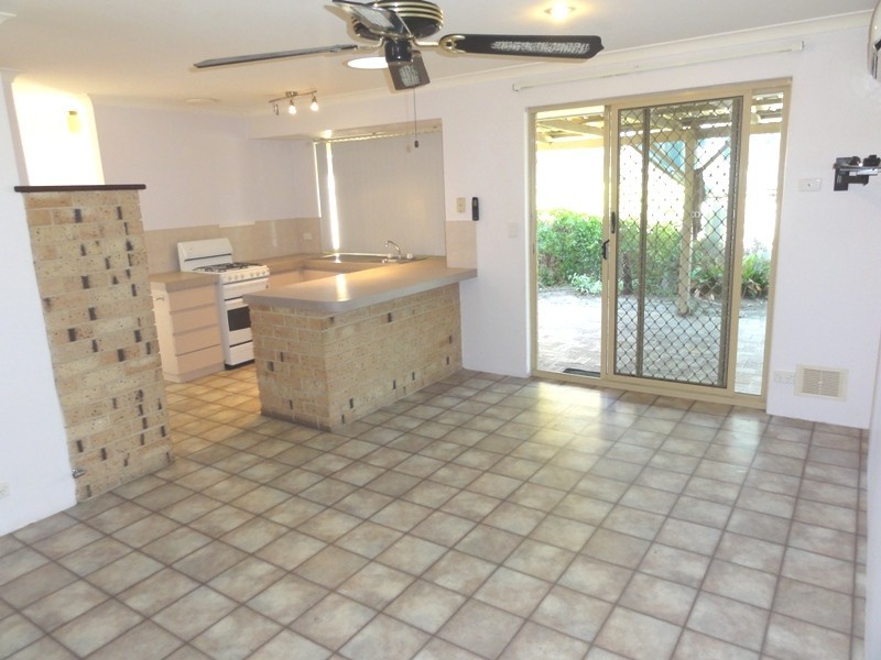 2 /8 Waterfall Cove, Greenfields WA 6210