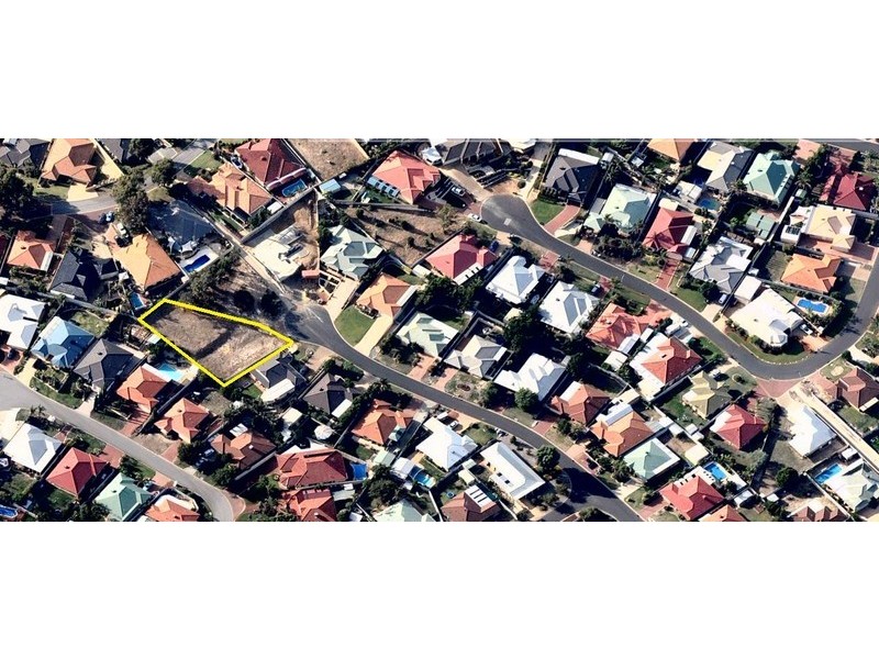 14 Lambourne Place, Halls Head WA 6210