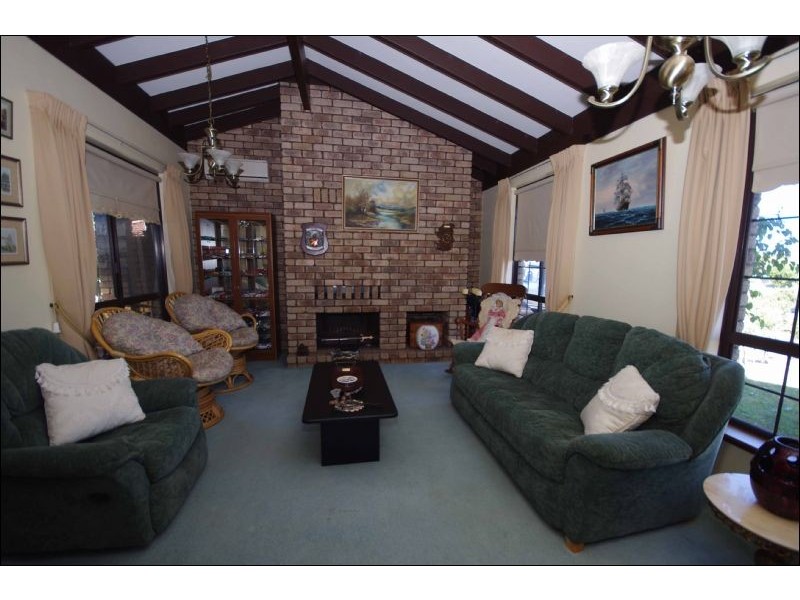 36 Peelwood Pde, Halls Head WA 6210