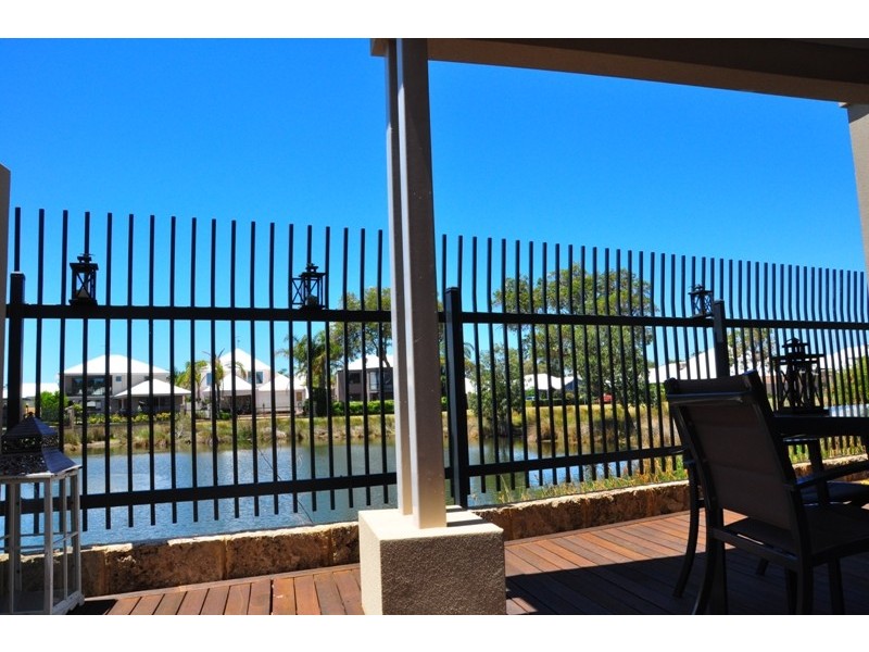 8a Sirrocco Drive, Erskine WA 6210