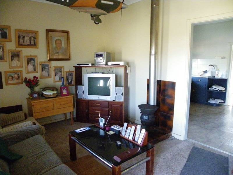 6 Fourth Ave, Mandurah WA 6210