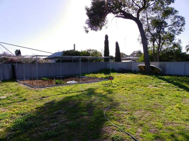 6 Fourth Ave, Mandurah WA 6210