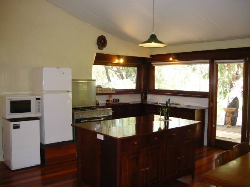 17 Dods Retreat, Lake Clifton WA 6215