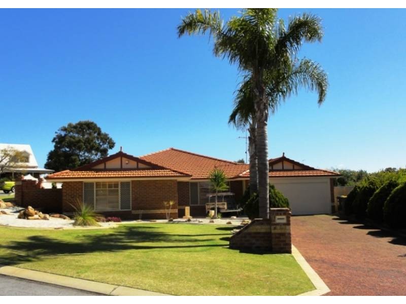 2 Hibiscus Rise, Halls Head WA 6210