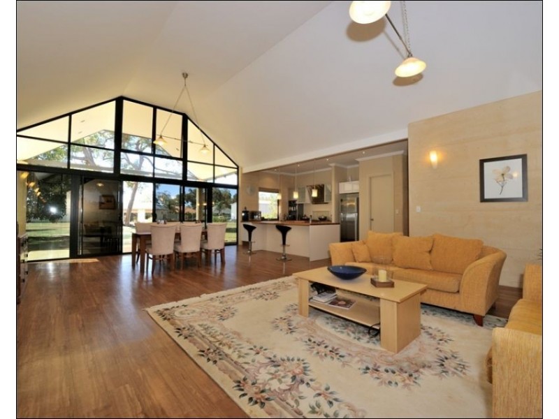 26 Pleasant Grove Circle, Falcon WA 6210