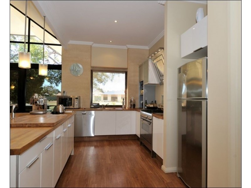 26 Pleasant Grove Circle, Falcon WA 6210
