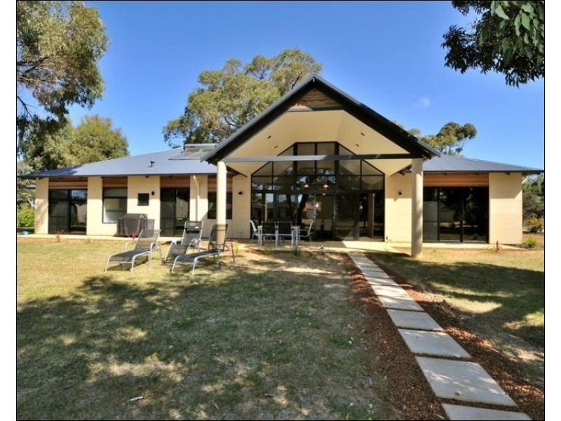 26 Pleasant Grove Circle, Falcon WA 6210