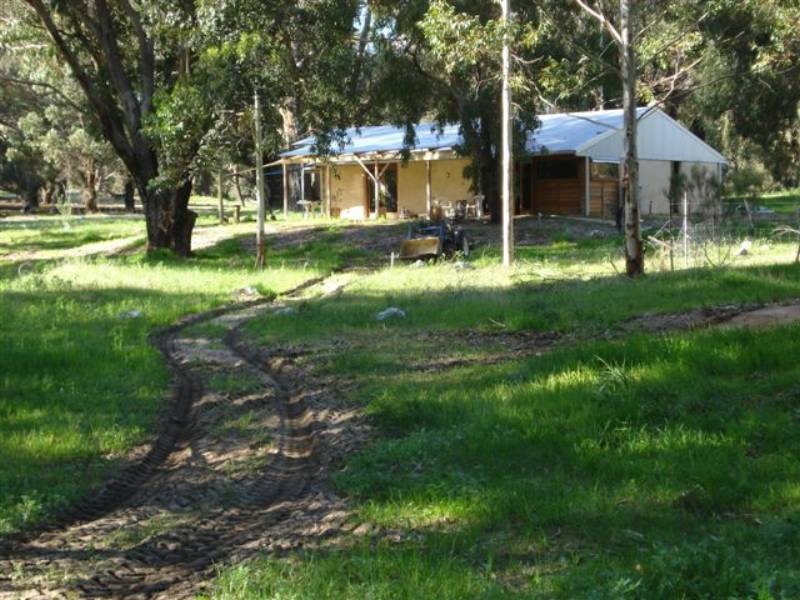 17 Dods Retreat, Lake Clifton WA 6215