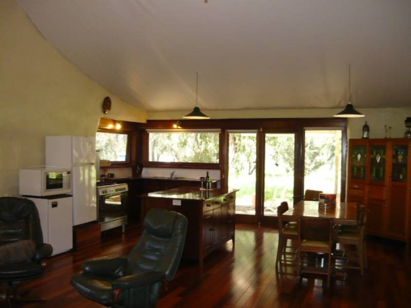 17 Dods Retreat, Lake Clifton WA 6215