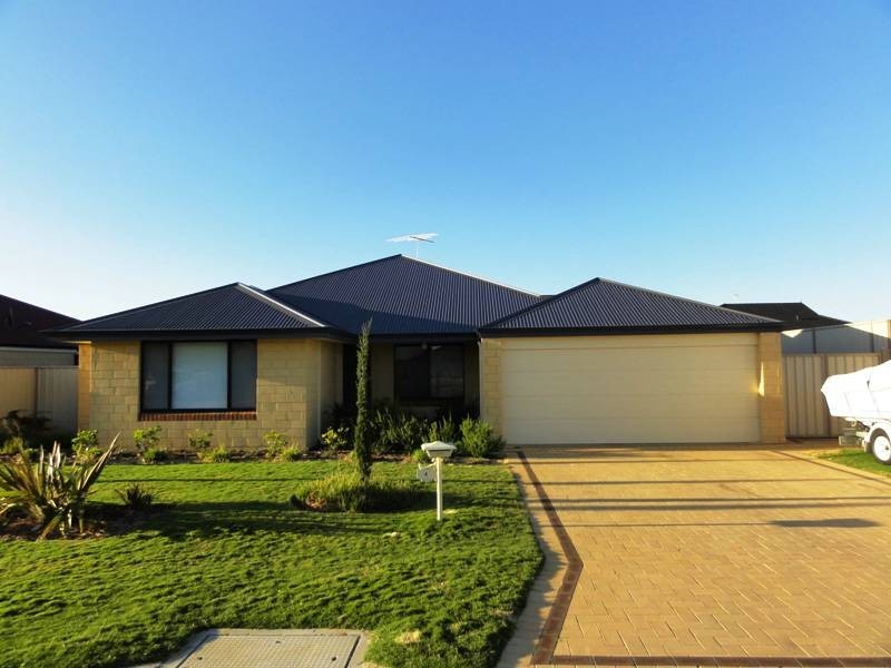 4 Champagny Way, Secret Harbour WA 6173