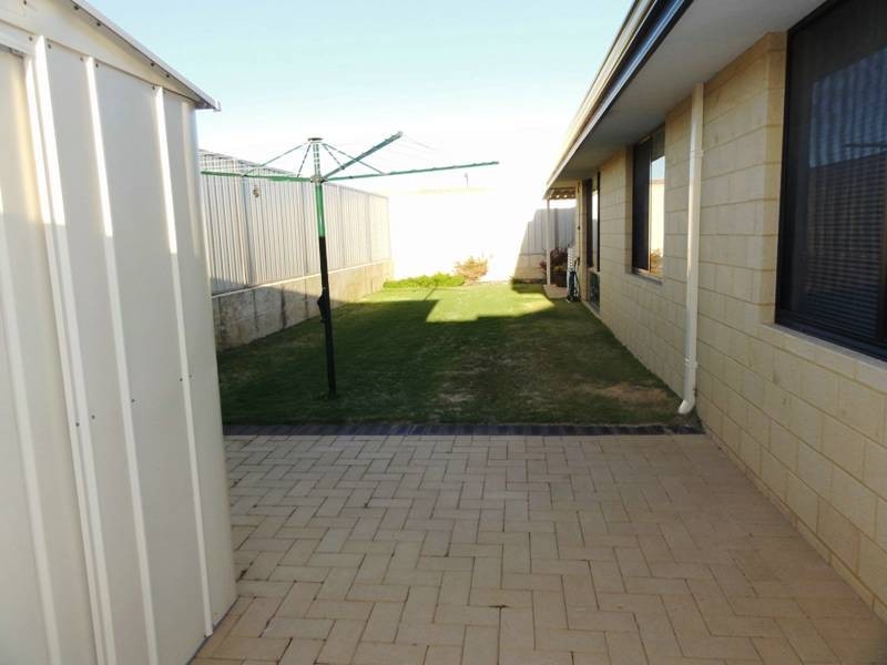 4 Champagny Way, Secret Harbour WA 6173