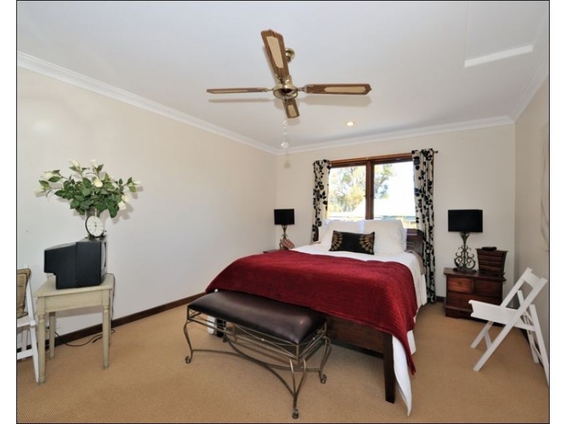 9 Haze Road, Falcon WA 6210