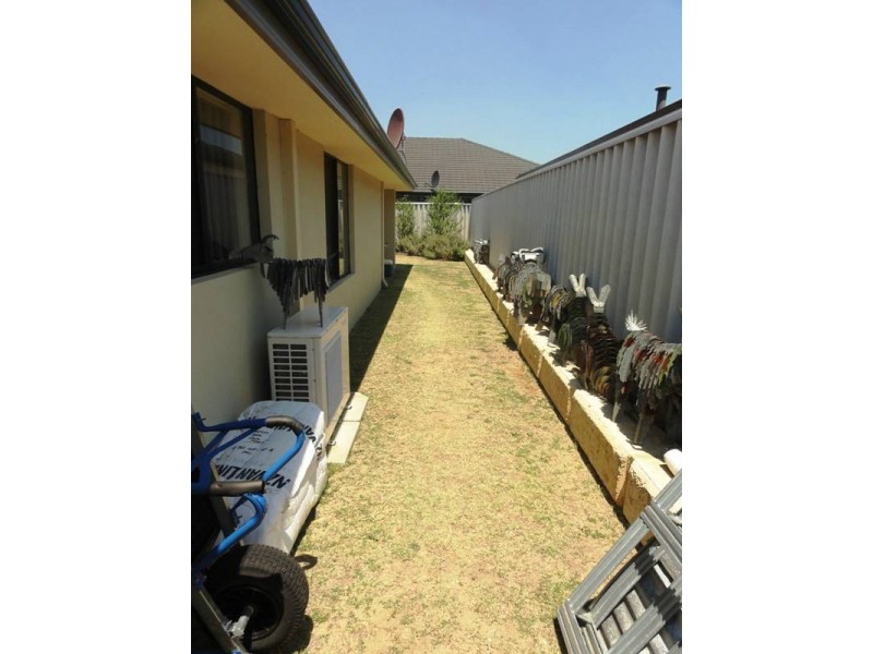 1 Newark Way, Secret Harbour WA 6173