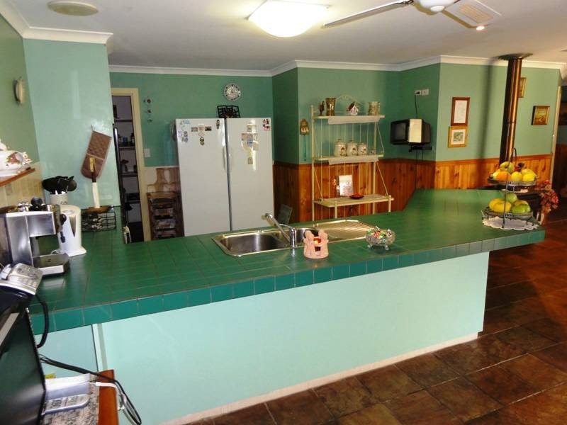 8 River Glen Drive, North Yunderup WA 6208