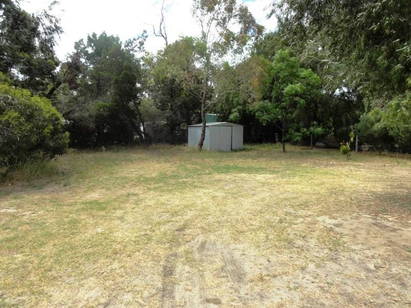 20 Nutbush Ave, Falcon WA 6210