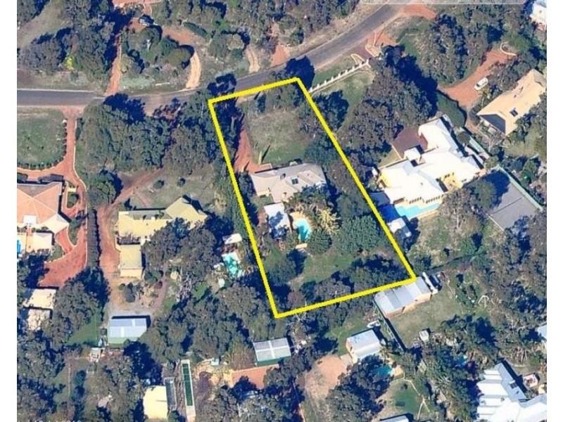 20 Nutbush Ave, Falcon WA 6210