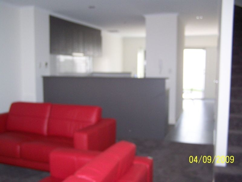 4/5 Bower Drive, Erskine WA 6210