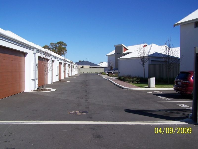 4/5 Bower Drive, Erskine WA 6210