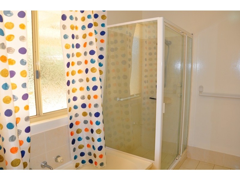 8B Coppercups Place, Halls Head WA 6210