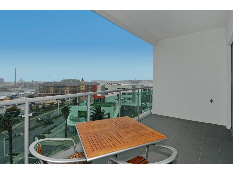 402/16 Dolphin Drive, Mandurah WA 6210