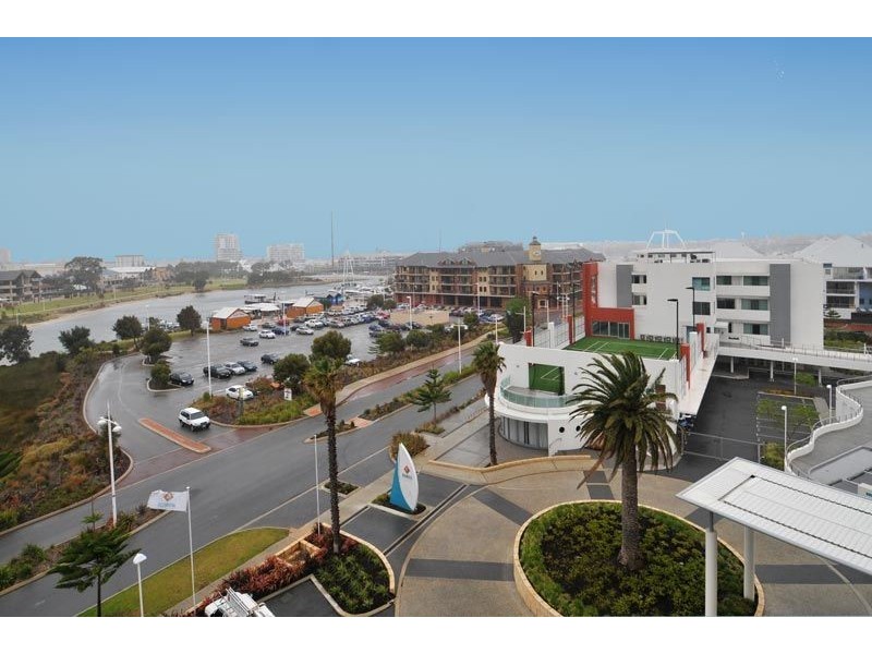 402/16 Dolphin Drive, Mandurah WA 6210