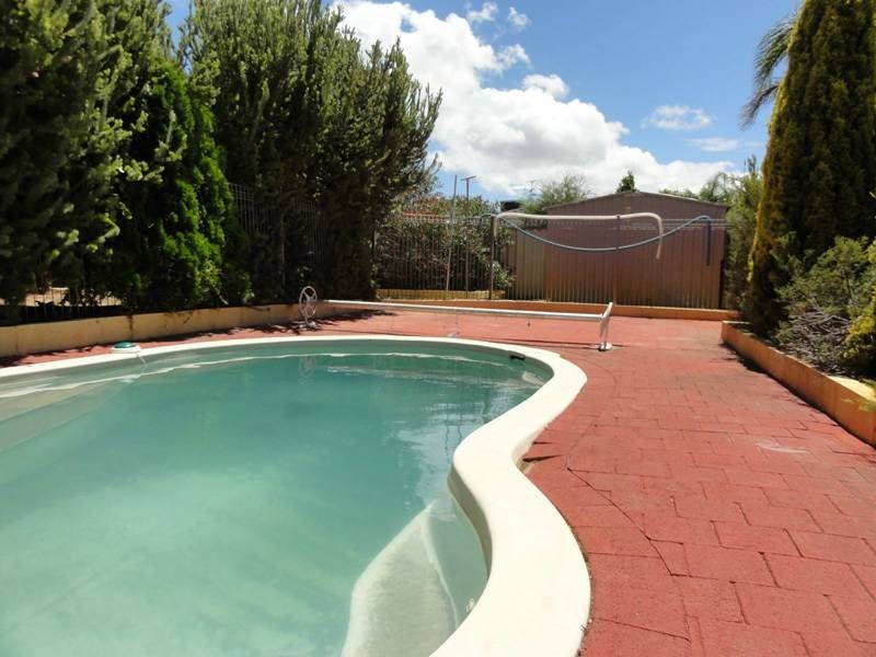 21 Tacoma Loop, Dudley Park WA 6210