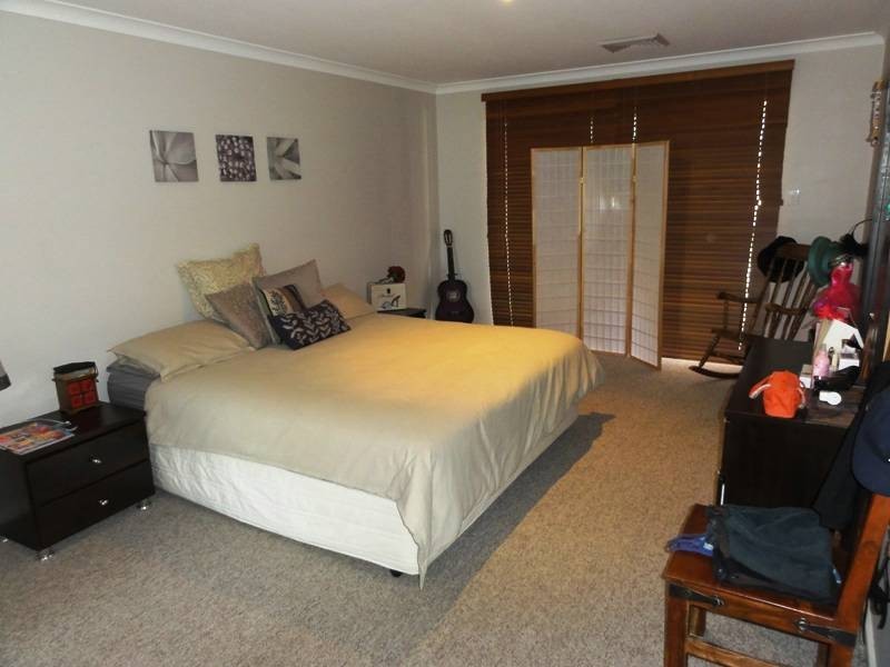 94a Leighton Rd, Halls Head WA 6210