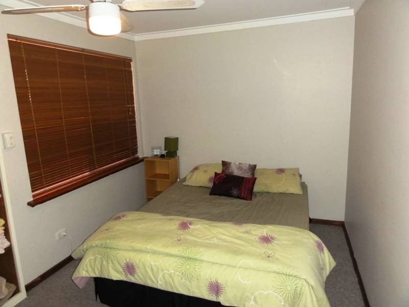 94a Leighton Rd, Halls Head WA 6210