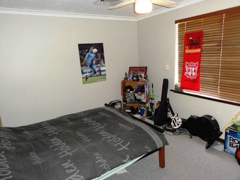 94a Leighton Rd, Halls Head WA 6210