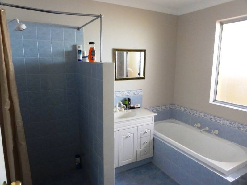 94a Leighton Rd, Halls Head WA 6210