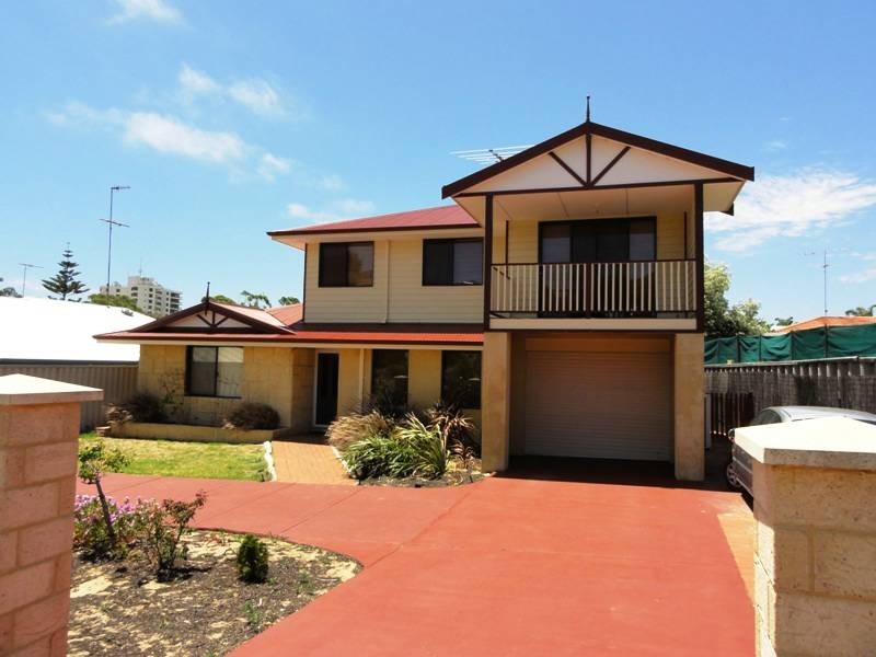 94a Leighton Rd, Halls Head WA 6210