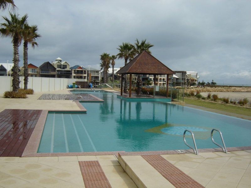16 Dolphin Drive, Mandurah WA 6210