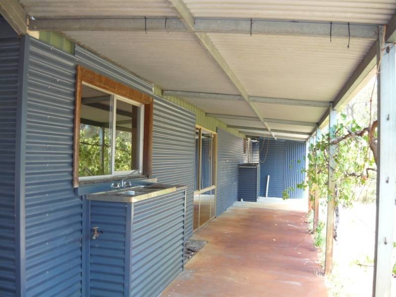 95 HOUGHAM ROAD, Barragup WA 6209