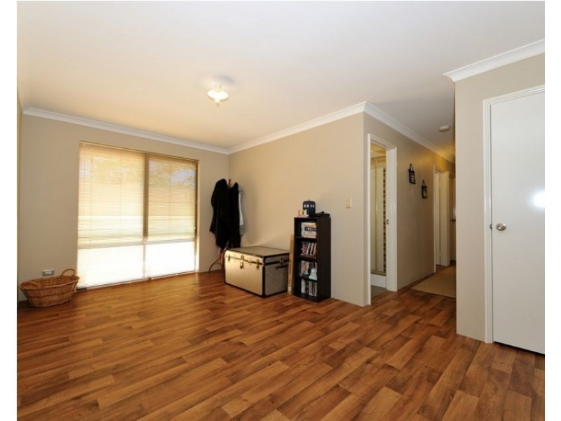 2 Dalona Parkway, Lakelands WA 6180