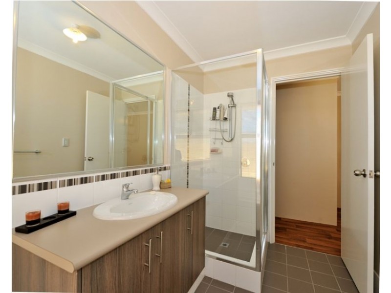 2 Dalona Parkway, Lakelands WA 6180