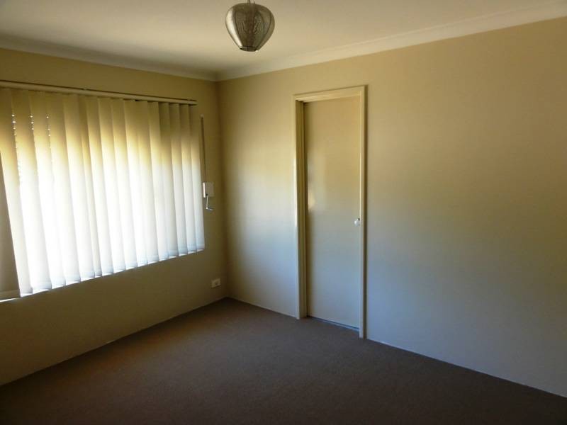 2 Moran Rd, Mandurah WA 6210