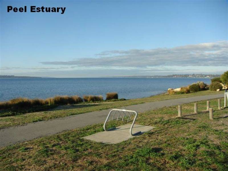 2 Yilberra Drive, Falcon WA 6210