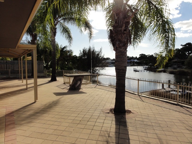 6 Sun Land Avenue, South Yunderup WA 6208