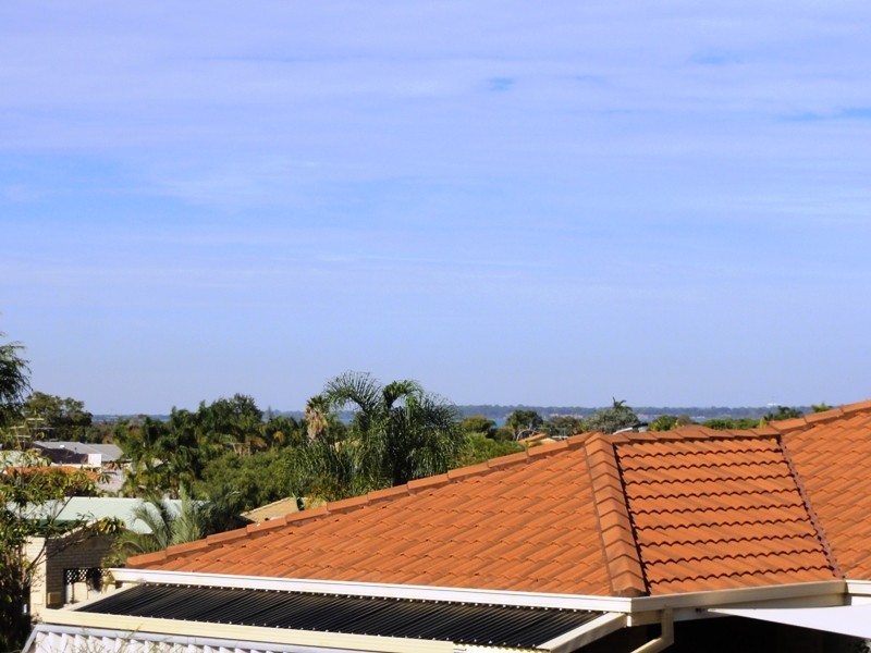 11 Allamanda Way, Halls Head WA 6210