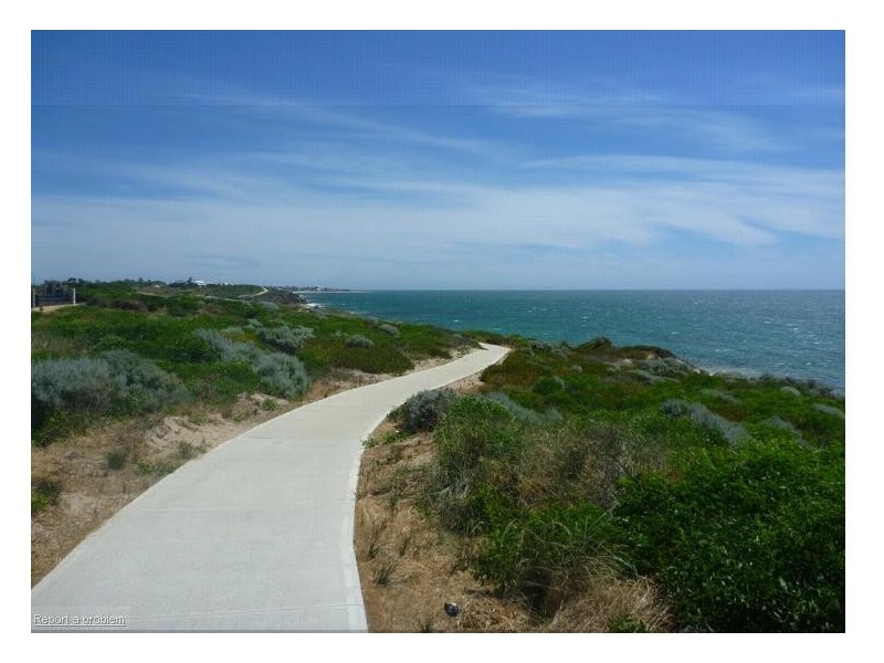 11 Allamanda Way, Halls Head WA 6210