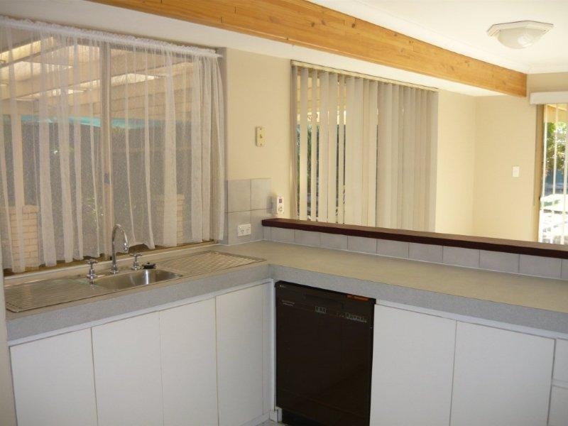 9 Pender Court, Thornlie WA 6108