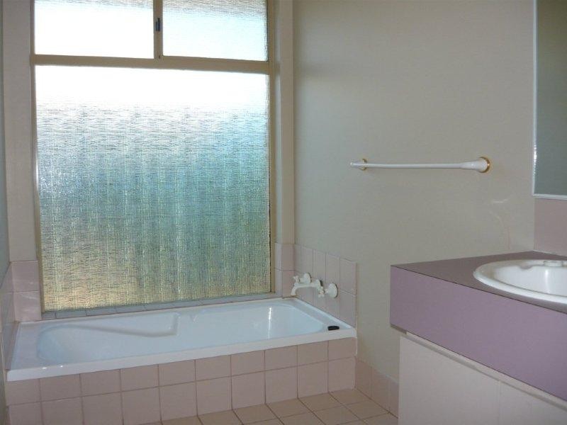 9 Pender Court, Thornlie WA 6108