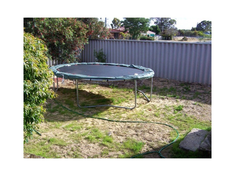 1 Priory Way, Greenfields WA 6210