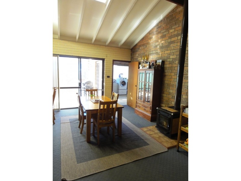 4 Sussex Place, Halls Head WA 6210