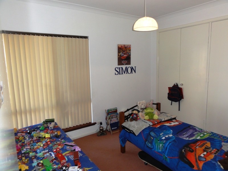 4 Sussex Place, Halls Head WA 6210