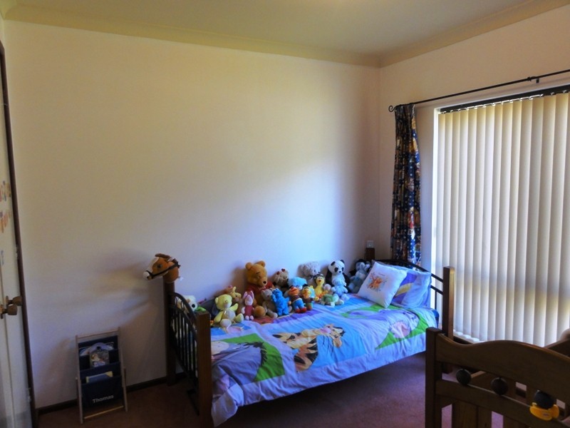 4 Sussex Place, Halls Head WA 6210